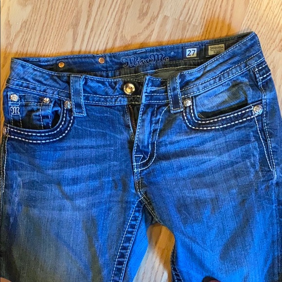 Jeans - Picture 2 of 4